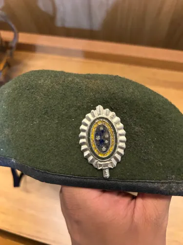 Raríssima boina verde militar