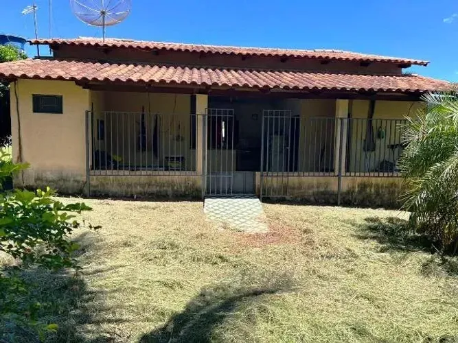 Imóvel Chácara para aluguel e venda com 6000 m2 com 2 quartos em Caldazinha/GO