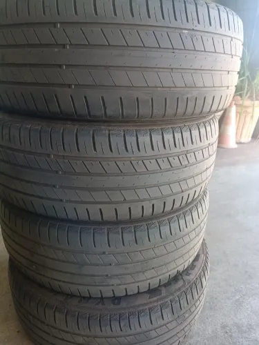 Pneus aro 18