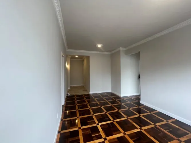 Apartamento 04 dormitórios no Centro