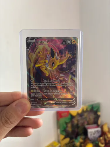 Carta Pokémon - Jolteon-V (SWSH183/71)