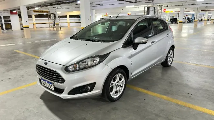 Ford Fiesta 1.5 16V Flex Mec. 5P 2015