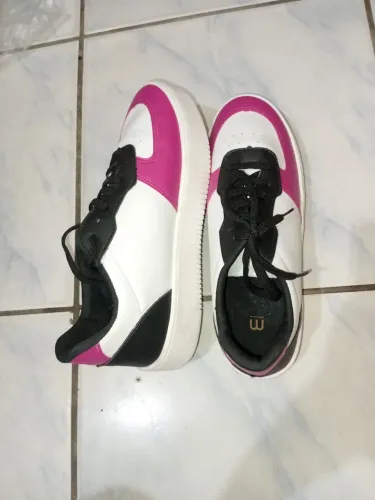 Sapato semi novo 