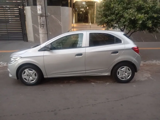Chevrolet Onix JOY Hatch 1.0 8V Flex Mec. 4P 2018