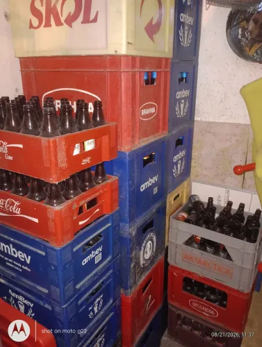 Engradados de cerveja 600ml e 300ml