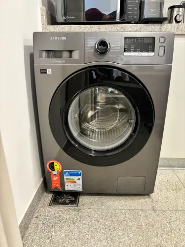 Lava e seca Samsung