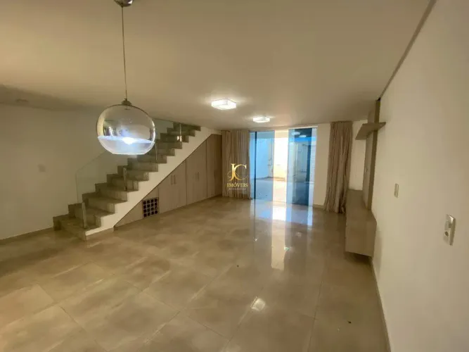 Casa residencial à venda no Bairro Manoel Valinhas, em Divinópolis/MG