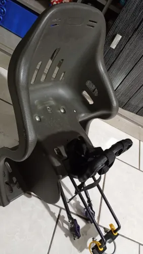 Cadeirinha pouco usada valor 140 chama *