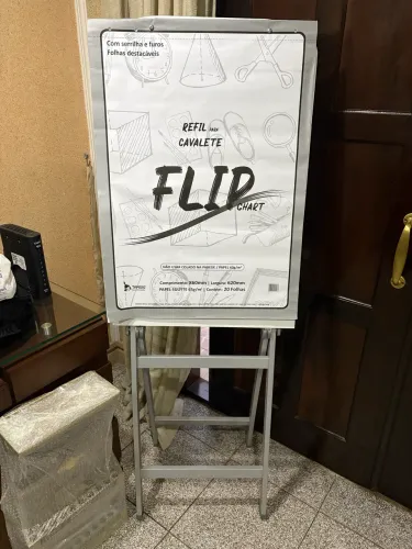 Flipchart Articulado Desmontável com Bloco 20 folhas
