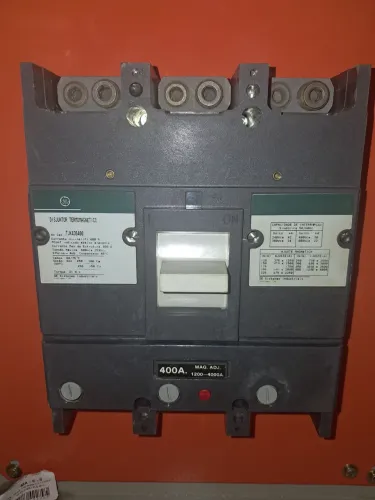 Disjuntor termomagnetico GE 400A