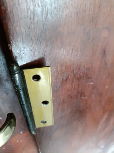 Dobradiça de porta
