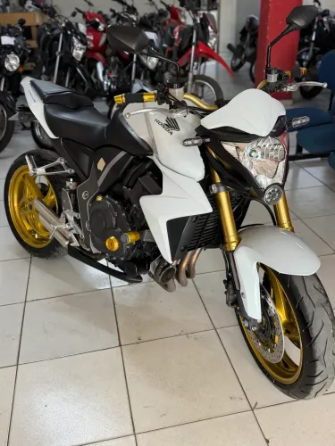 CB 1000 R Ano: 2014