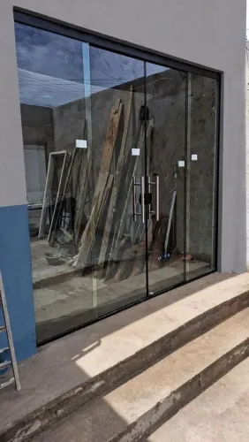 Porta Vidro 220x210?