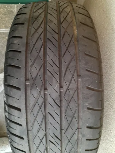 Pneu 235 60 17