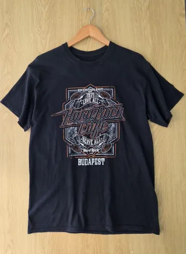 camiseta hard rock cafe budapest preta