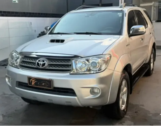 Toyota Hilux SW4 SRV D4-d 4X4 3.0 TDI Dies. AUT 2009