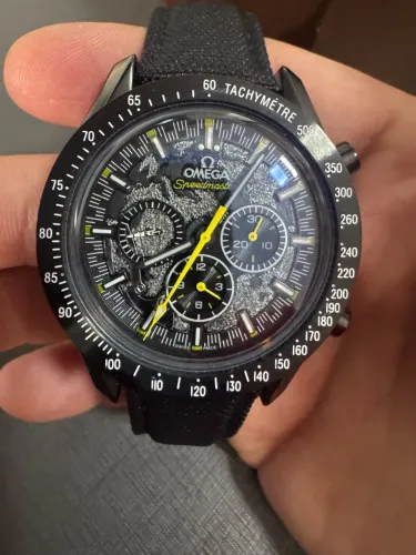 Relogio omega speedmaster dark side of the moon apollo 8 foguete