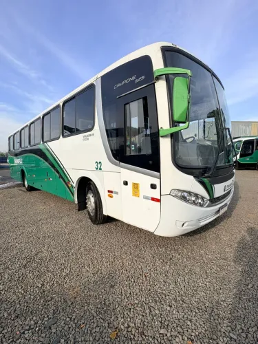 Ônibus Comil Campione 2013