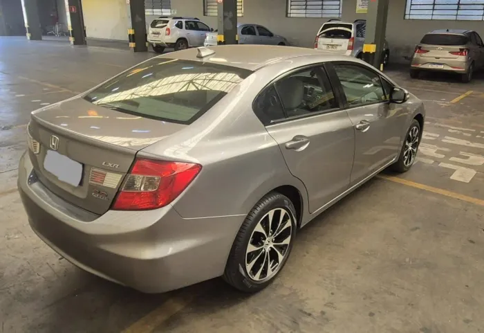Honda Civic Sedan LXR 2.0 Flexone 16V Aut. 4P 2015