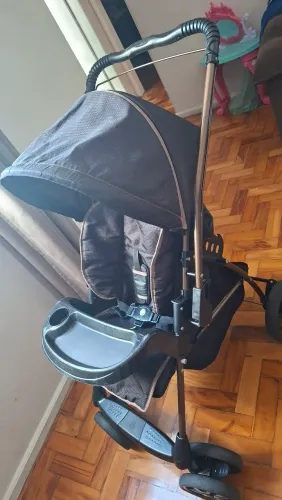 Carrinho de bebê galzerano
