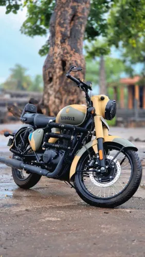 Classic 350 / Command Sand - Letícia