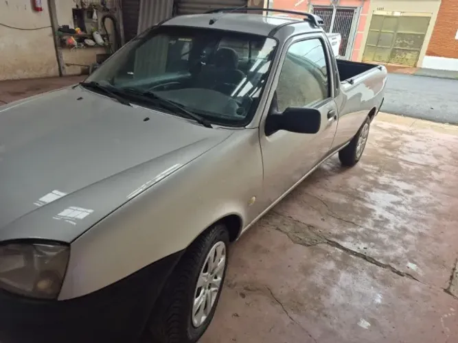 Ford Courier 1.6 L/ 1.6 Flex 2010