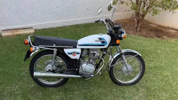 Vendo Honda CG 125 1980 - Bolinha - Placa preta - restaurada do zero