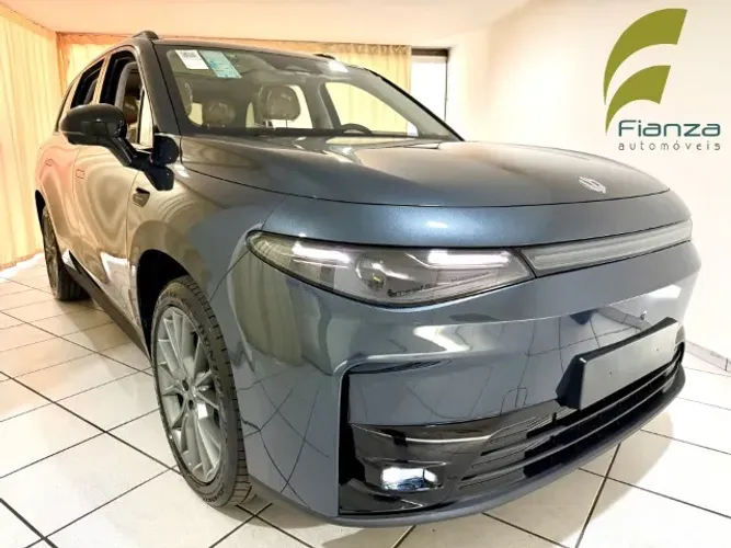 Leapmotor C10 REEV (Híbrido) 2027