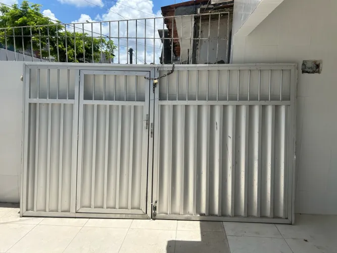 Portão de alumínio