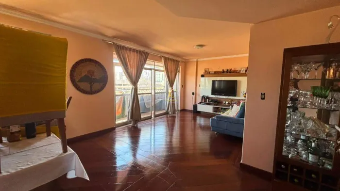 Apartamento residencial de 240 m² à venda no Centro de Divinópolis