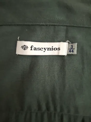  Camisas fascynios com a nota fiscal da compra cada uma e 180 reais vendo as 4 por 350