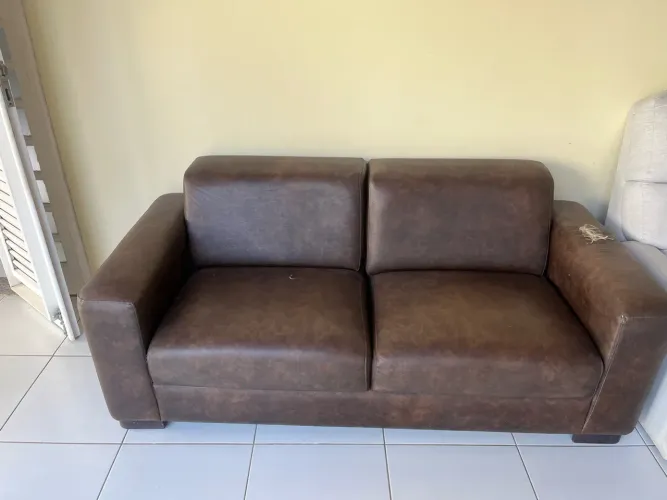 Vende-se sofá