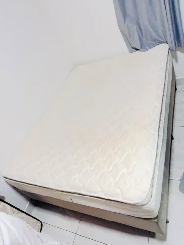 Vendo cama box casal