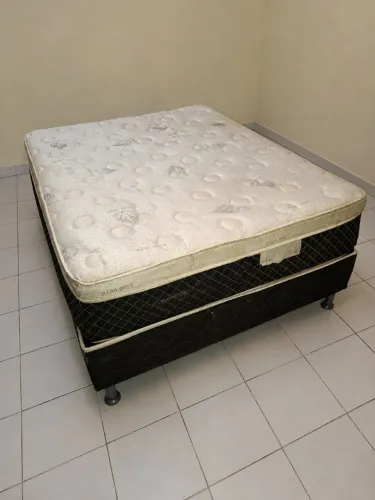Cama box ( casal)_Confortável_ colchão D 28 