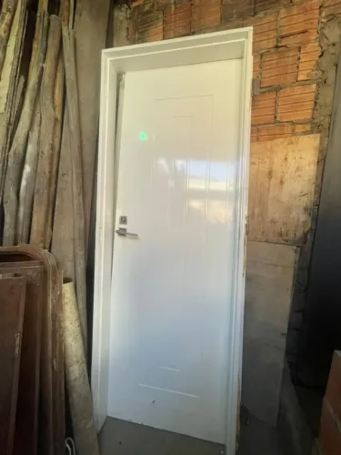 Vendo porta laqueada branca 
