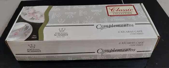 Estojo c/ 6 Xícaras de Café com Pires, Porcelana Schmidt, Linha Classic Collection (Novo)