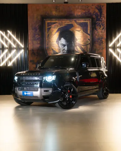 Land Rover Defender 2023