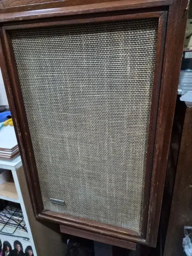 Conjunto de som vintage Gradiente 1660 - par caixa Jumbo - toca discos pionner Pl 30