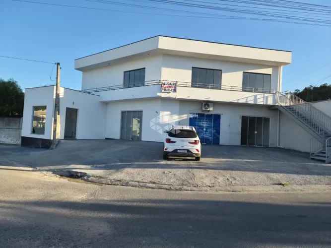 Prédio Comercial com 6 Salas - Excelente Localização no Bairro Bela Vista, Palhoça/SC