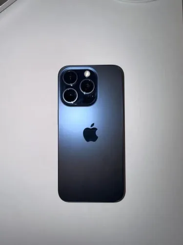 iPhone 15 Pro 256GB - Ótimo, pra vender rápido!