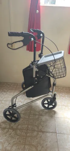 Andador Triciclo para idosos