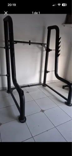 Gaiola de Agachamento Academia