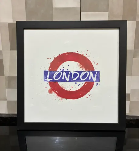 Quadro em vidro logo do metrô inglês 