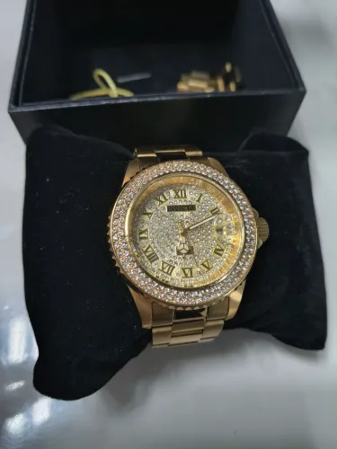 Vende-se relogio original invicta