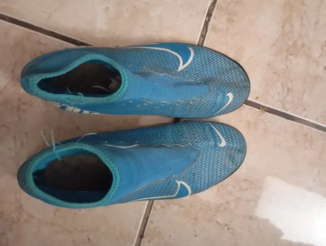Chuteira Nike tamanho 37/38