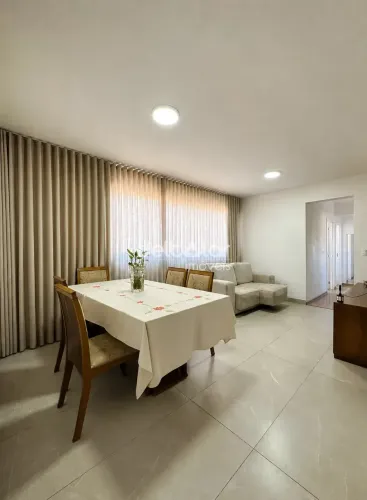 Apartamento para locação com 3 quartos (1 suíte) armários planejados e duas vagas cobertas