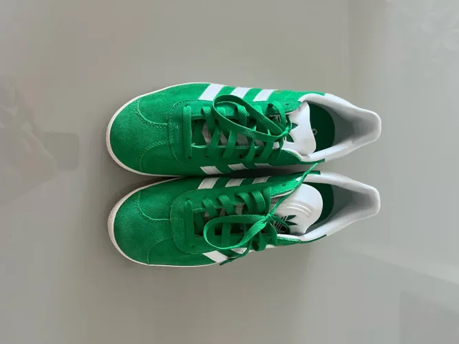 ADIDAS GAZELLE RARO VERDE 40