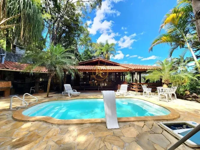 Casa com 3 quartos para alugar, 350 m² por R$ 8.000 - Cantareira - Mairiporã/SP