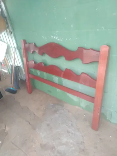 Cabeceira de cama de casal.