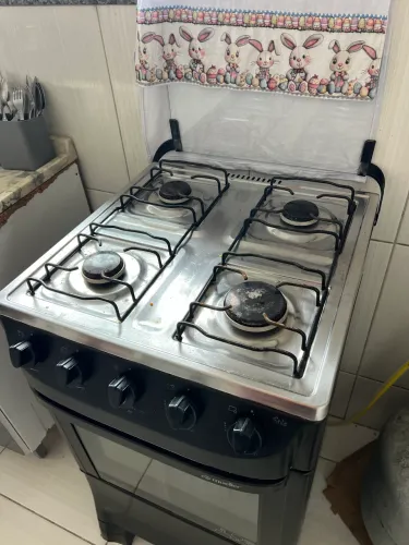 Fogão 4 bocas com forno